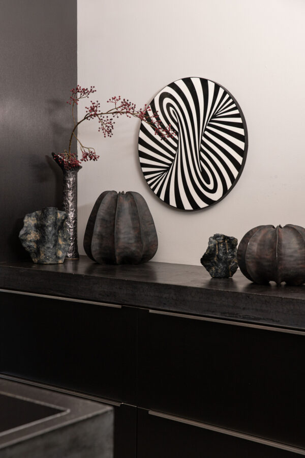 PTMD Hallie Zwart En Wit Houten Ronde Wandpaneel Swirl - Afbeelding 4
