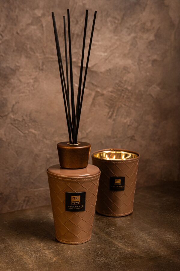 PTMD Exclusive oak blackcurrant scent candle 900gr - Afbeelding 3