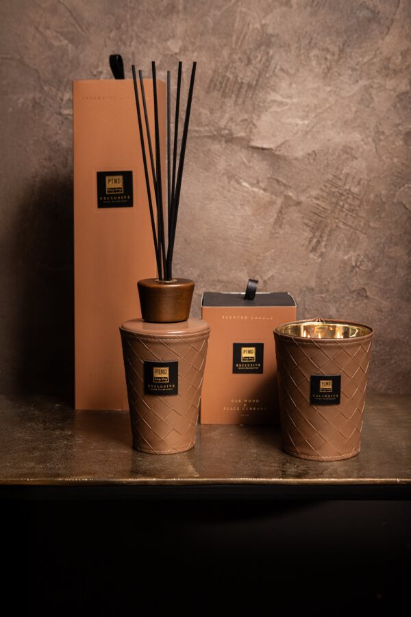 PTMD Exclusive oak blackcurrant scent candle 900gr - Afbeelding 5