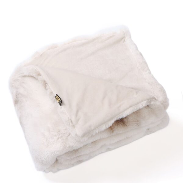 PTMD Linde Offwhite Nep Bont Bedsprei Cadeaubox 220x240