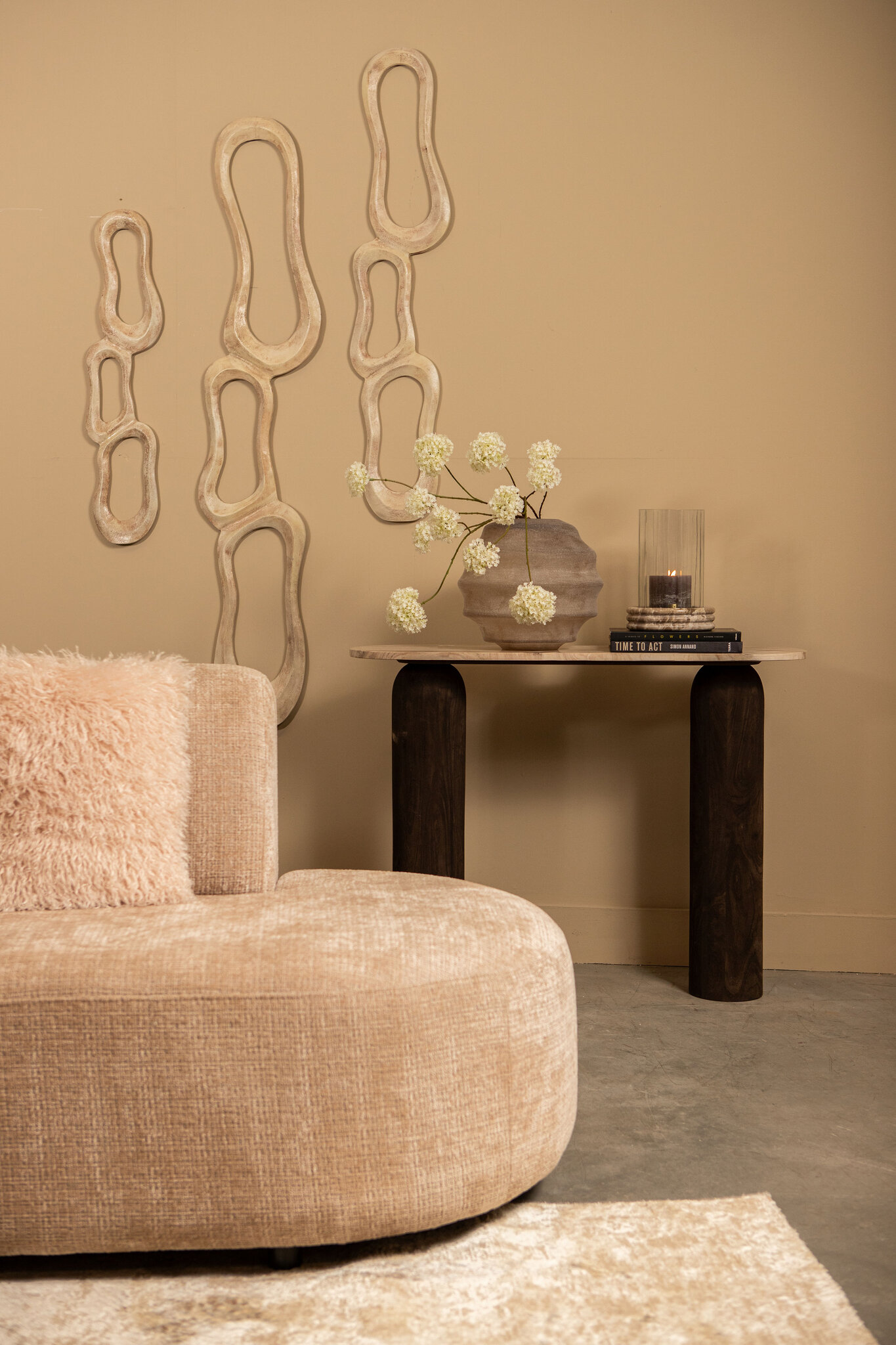PTMD Elladie beige lage ronde gelaagde glazen vaas - Afbeelding 4